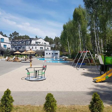 Romantyczny Apartament Happy 16 Basen & Kort Tenisowy, Ochrona 24 H - Dla Maksymalnie 6 Osob Pobierowo Exteriör bild
