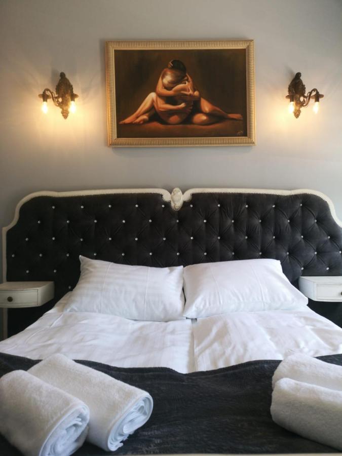Romantyczny Apartament Happy 16 Basen & Kort Tenisowy, Ochrona 24 H - Dla Maksymalnie 6 Osob Pobierowo Exteriör bild
