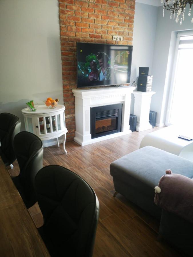 Romantyczny Apartament Happy 16 Basen & Kort Tenisowy, Ochrona 24 H - Dla Maksymalnie 6 Osob Pobierowo Exteriör bild