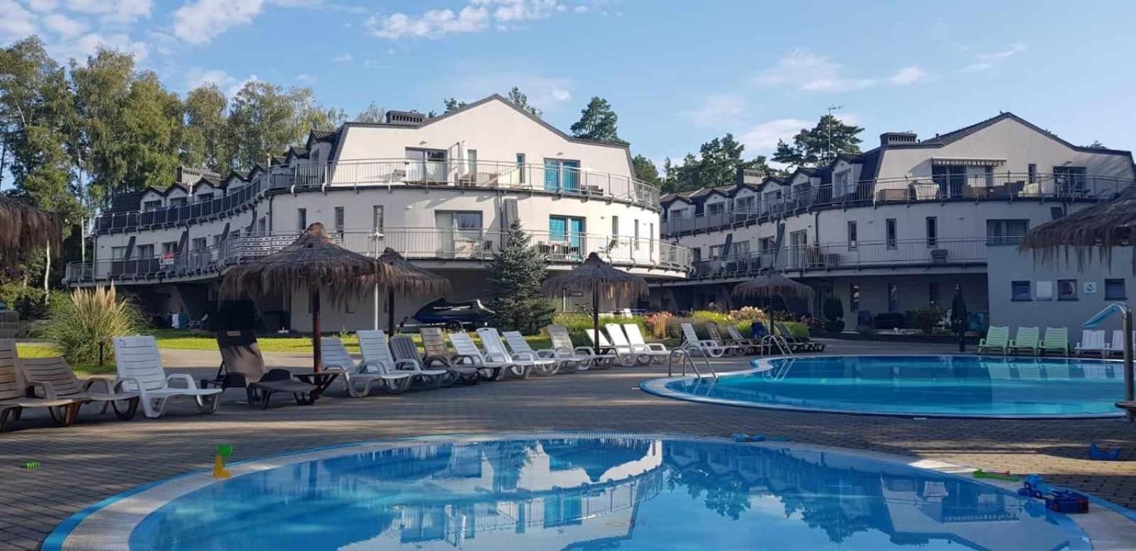 Romantyczny Apartament Happy 16 Basen & Kort Tenisowy, Ochrona 24 H - Dla Maksymalnie 6 Osob Pobierowo Exteriör bild